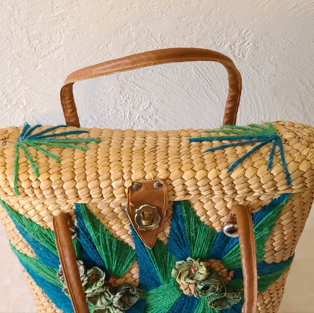 Vintage 1960s woven basket purse - Picture 7 of 11